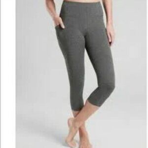 Athleta Salutation Cropped Leggings
